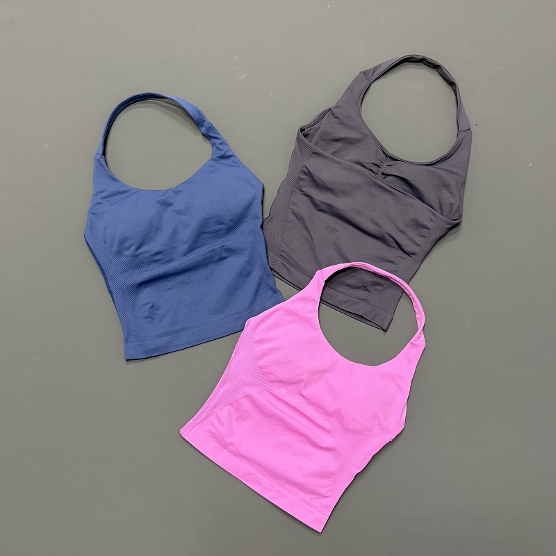 قميص رياضي نسائي برقبة هالتر ب - مراجعة Yoga Fitness Matte وسعره